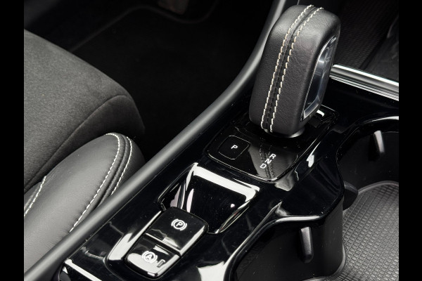 Volvo XC40 1.5 T5 Recharge R-Design NL-auto | Schuif- Kanteldak | H&K | Trekhaak | Stoelverwarming | Memory | Adaptive Cruise