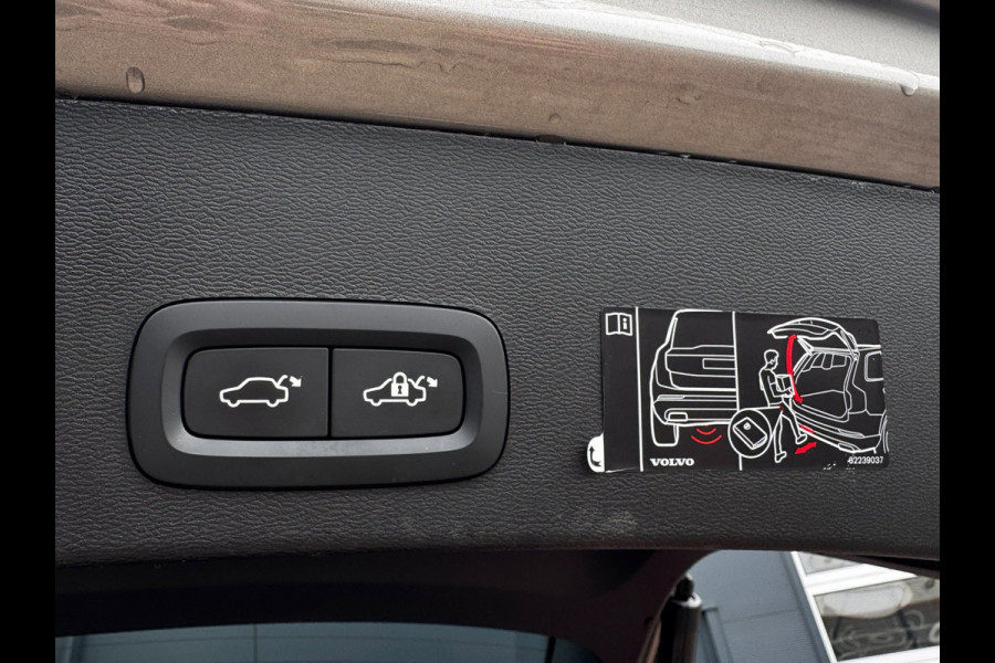 Volvo XC40 1.5 T5 Recharge R-Design NL-auto | Schuif- Kanteldak | H&K | Trekhaak | Stoelverwarming | Memory | Adaptive Cruise