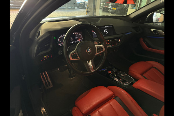 BMW 1-serie M135i xDrive Executive Pano|Keyless|Sfeer|HuD