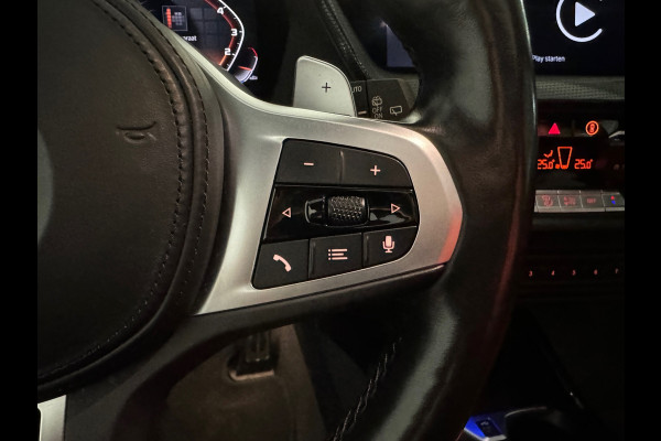 BMW 1-serie M135i xDrive Executive Pano|Keyless|Sfeer|HuD