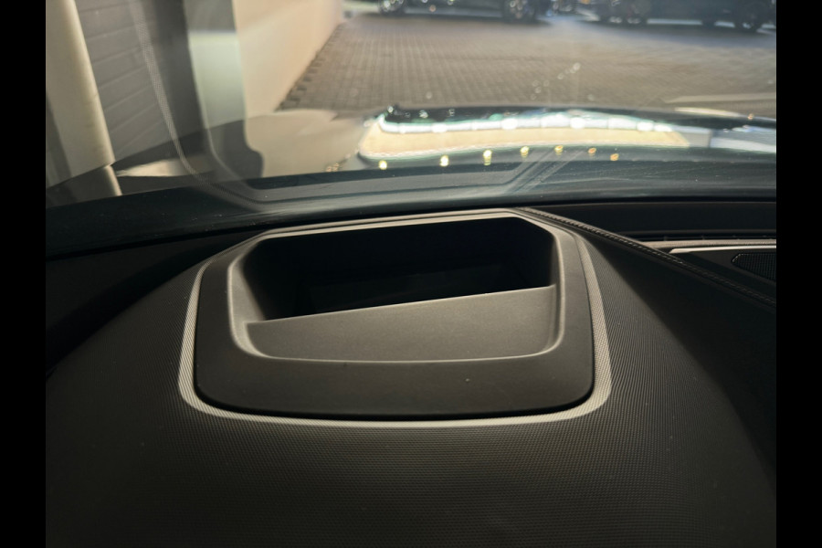 BMW 1-serie M135i xDrive Executive Pano|Keyless|Sfeer|HuD