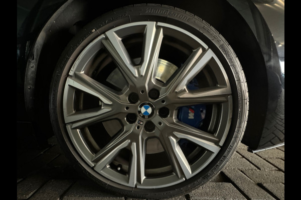 BMW 1-serie M135i xDrive Executive Pano|Keyless|Sfeer|HuD