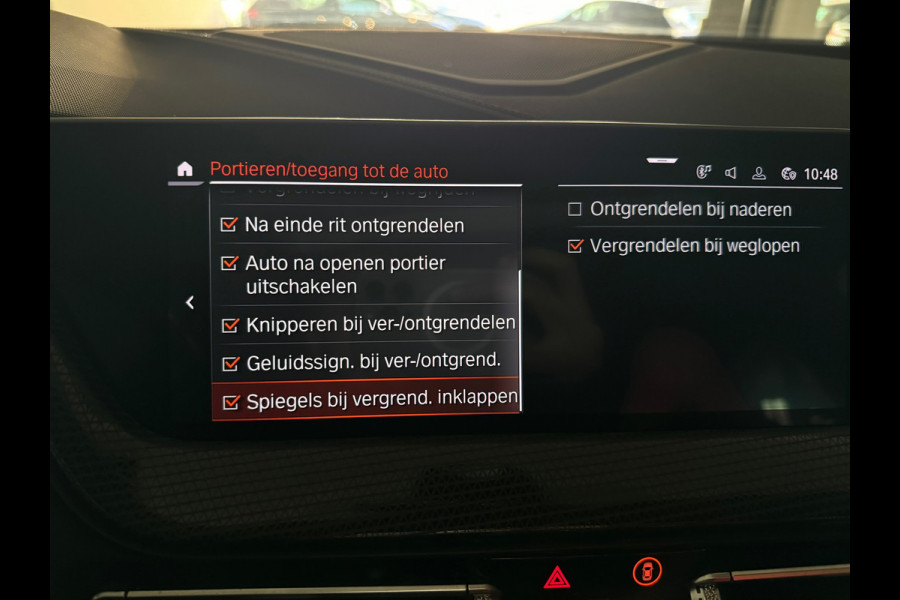 BMW 1-serie M135i xDrive Executive Pano|Keyless|Sfeer|HuD