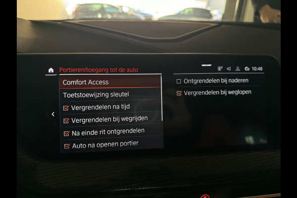 BMW 1-serie M135i xDrive Executive Pano|Keyless|Sfeer|HuD