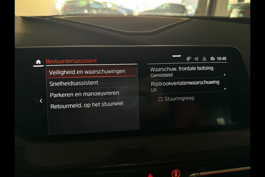 BMW 1-serie M135i xDrive Executive Pano|Keyless|Sfeer|HuD