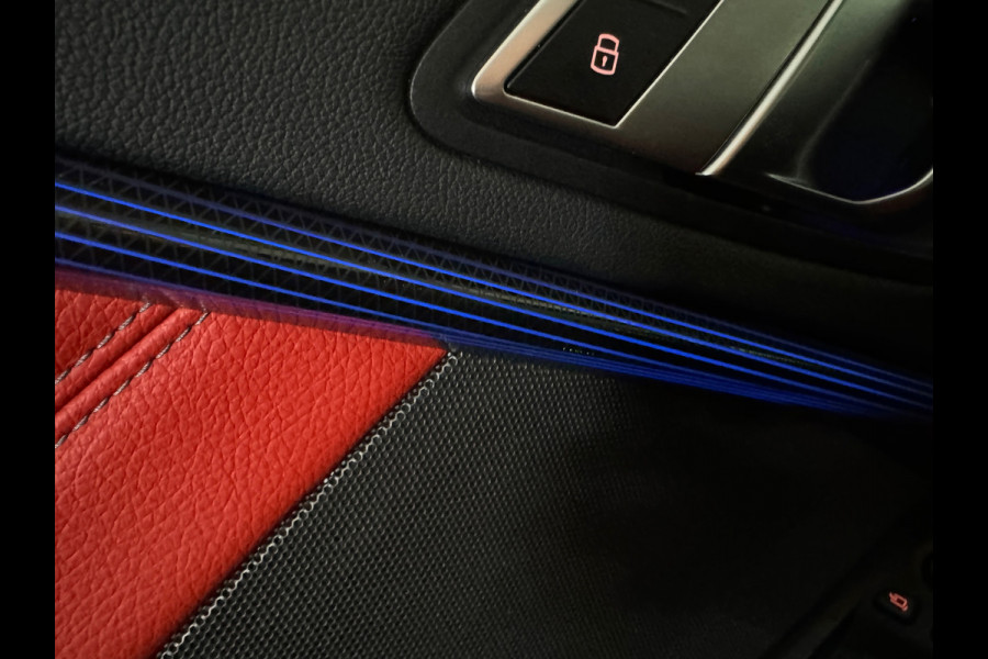 BMW 1-serie M135i xDrive Executive Pano|Keyless|Sfeer|HuD