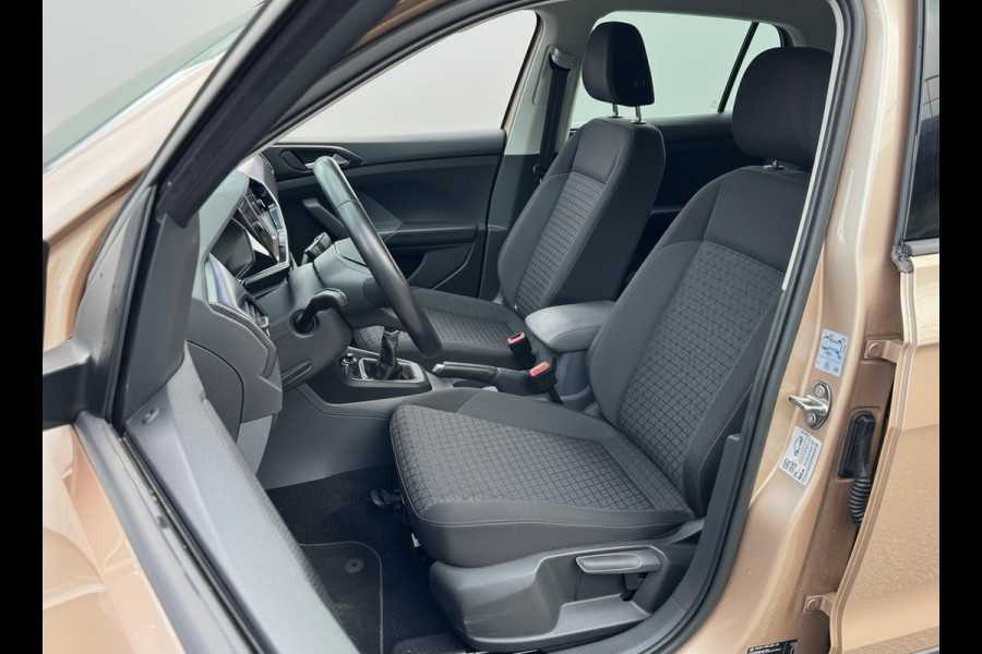 Volkswagen T-Cross TSI 95PK LIFE EDITION CARPLAY/NAVI/STOELVERW.