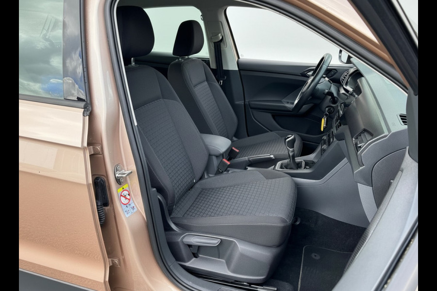 Volkswagen T-Cross TSI 95PK LIFE EDITION CARPLAY/NAVI/STOELVERW.