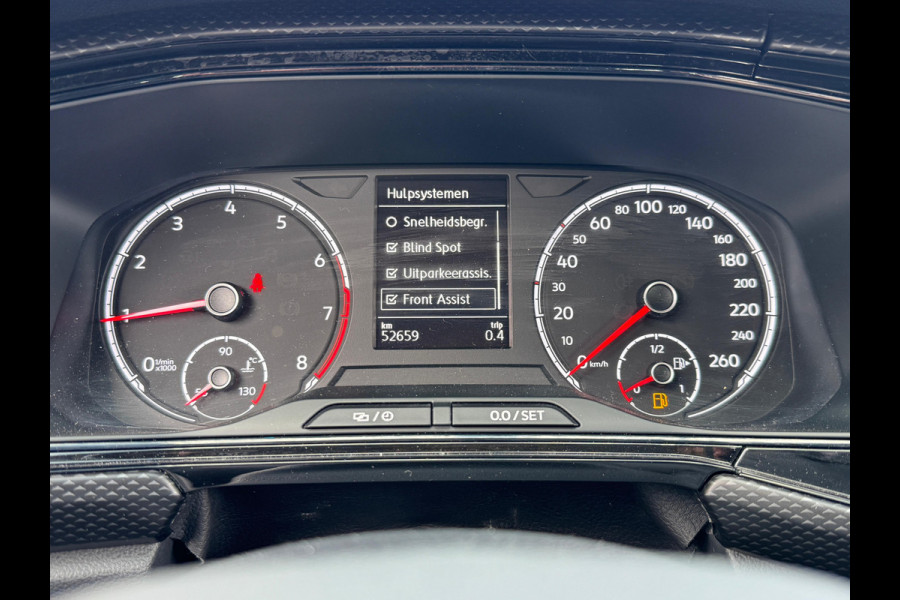 Volkswagen T-Cross TSI 95PK LIFE EDITION CARPLAY/NAVI/STOELVERW.