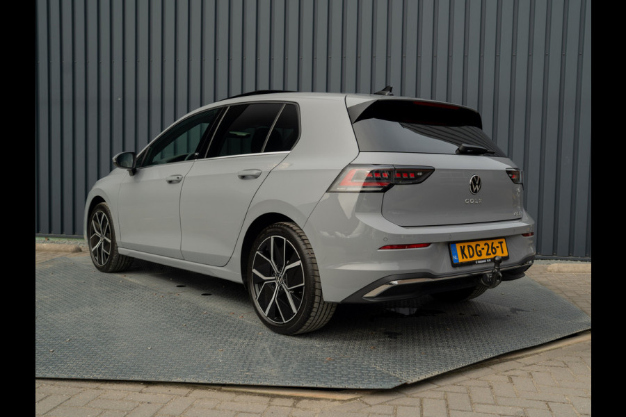 Volkswagen Golf 1.5 eTSI 50 Edition | Panodak | Trekhaak wegkl. | Stoelgeheugen | Head Up | IQ Light | Prijs Rijklaar!!