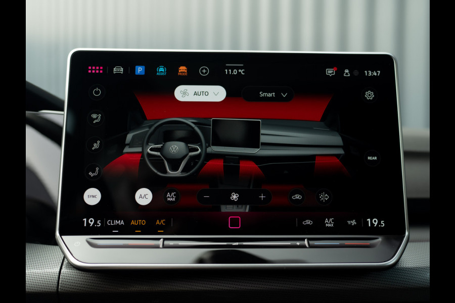 Volkswagen Golf 1.5 eTSI 50 Edition | Panodak | Trekhaak wegkl. | Stoelgeheugen | Head Up | IQ Light | Prijs Rijklaar!!