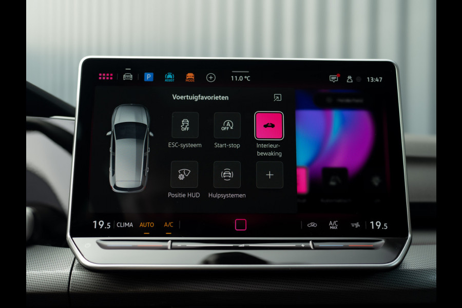 Volkswagen Golf 1.5 eTSI 50 Edition | Panodak | Trekhaak wegkl. | Stoelgeheugen | Head Up | IQ Light | Prijs Rijklaar!!