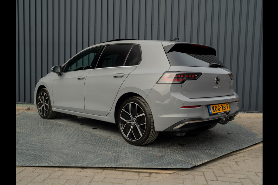 Volkswagen Golf 1.5 eTSI 50 Edition | Panodak | Trekhaak wegkl. | Stoelgeheugen | Head Up | IQ Light | Prijs Rijklaar!!