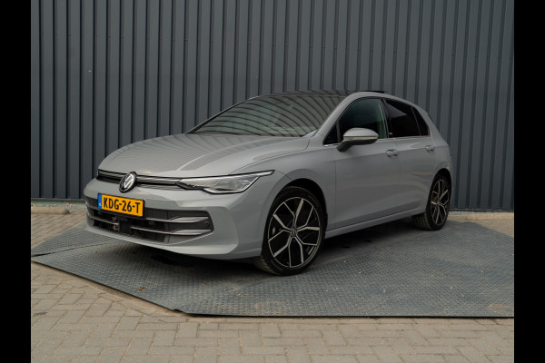 Volkswagen Golf 1.5 eTSI 50 Edition | Panodak | Trekhaak wegkl. | Stoelgeheugen | Head Up | IQ Light | Prijs Rijklaar!!