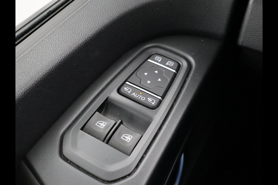 Renault Trafic 2.0 BLUE DCI 170 PK EDC AUT. L2H1 DUBBEL CABINE LUXE + 2 SCHUIFDEUREN | LED | CAMERA | CARPLAY | TREKHAAK