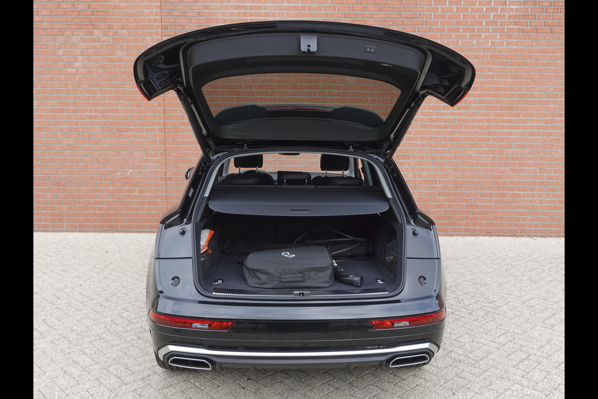 Audi Q5 50 TFSI e 300pk PHEV S-Line | DEMO ! | Navigatie Camera Parkeersensoren Head-up-display Stoelverwarming Ledverlichting Cruise Control Getinte ramen Climate Control