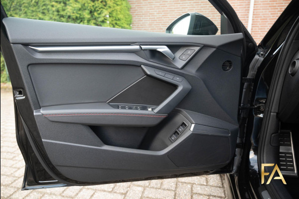 Audi A3 Sportback 45 TFSI e S edition Competition Ruitleder|Matrix|RSSeats|Sfeer|