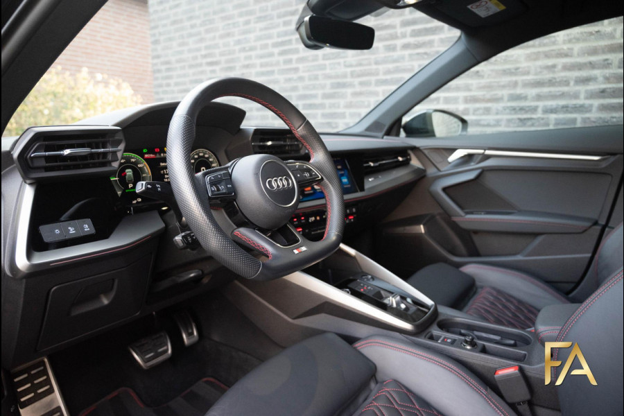 Audi A3 Sportback 45 TFSI e S edition Competition Ruitleder|Matrix|RSSeats|Sfeer|