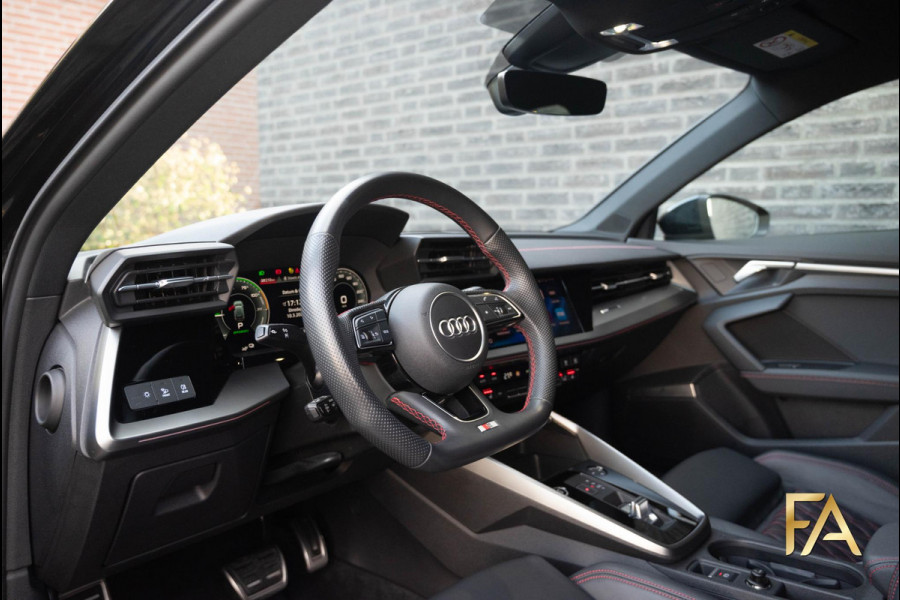 Audi A3 Sportback 45 TFSI e S edition Competition Ruitleder|Matrix|RSSeats|Sfeer|
