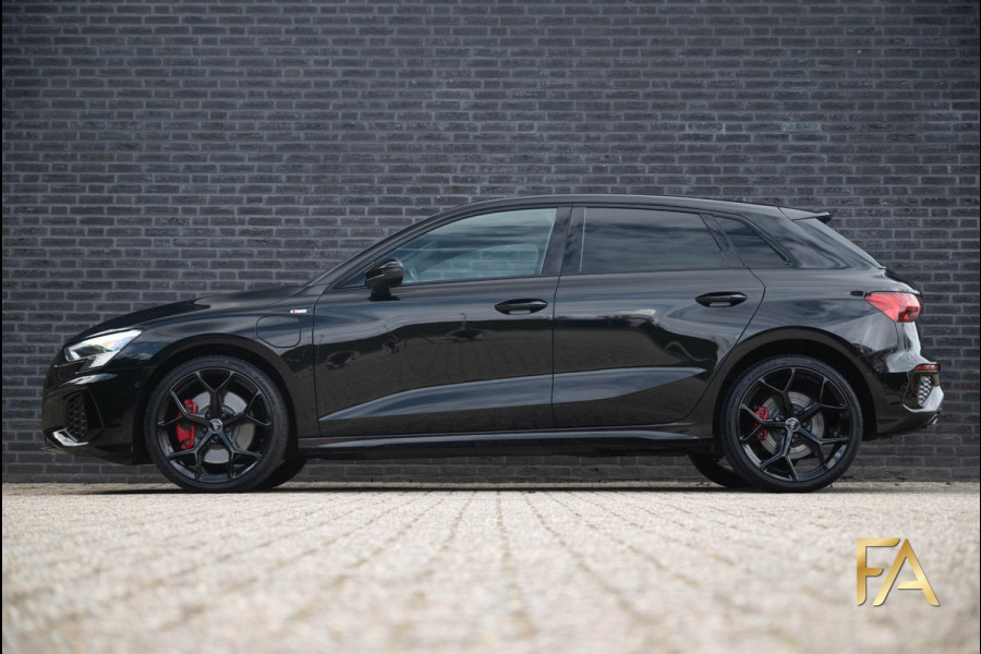 Audi A3 Sportback 45 TFSI e S edition Competition Ruitleder|Matrix|RSSeats|Sfeer|