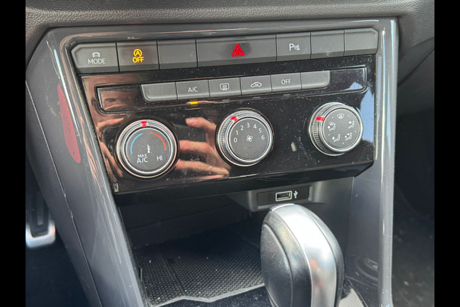 Volkswagen T-Roc 1.5 TSI 150PK DSG STYLE CAMERA/ACC/NAVI/CARPLAY