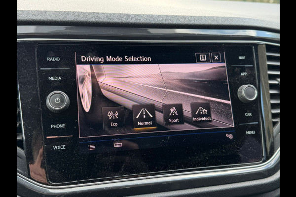 Volkswagen T-Roc 1.5 TSI 150PK DSG STYLE CAMERA/ACC/NAVI/CARPLAY