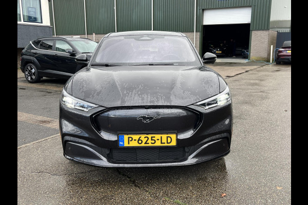 Ford Mustang Mach-E AWD 75 kWh SOH 95% |14.000KM!! VAN € 34.900,- VOOR € 31.877,- UW LENTEVOORDEEL € 3.023,-!| ORIG. NL NAP| EERSTE EIGENAAR| ELEKTRISCHE ACHTERKLEP| B&O| 360 CAMERA| STOEL + STUURVERWARMING| PANO