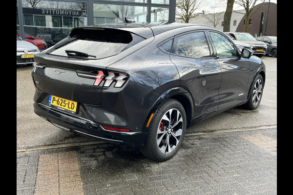 Ford Mustang Mach-E AWD 75 kWh SOH 95% |14.000KM!! VAN € 34.900,- VOOR € 31.877,- UW LENTEVOORDEEL € 3.023,-!| ORIG. NL NAP| EERSTE EIGENAAR| ELEKTRISCHE ACHTERKLEP| B&O| 360 CAMERA| STOEL + STUURVERWARMING| PANO