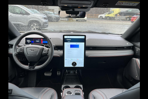 Ford Mustang Mach-E AWD 75 kWh SOH 95% |14.000KM!! VAN € 34.900,- VOOR € 31.877,- UW LENTEVOORDEEL € 3.023,-!| ORIG. NL NAP| EERSTE EIGENAAR| ELEKTRISCHE ACHTERKLEP| B&O| 360 CAMERA| STOEL + STUURVERWARMING| PANO