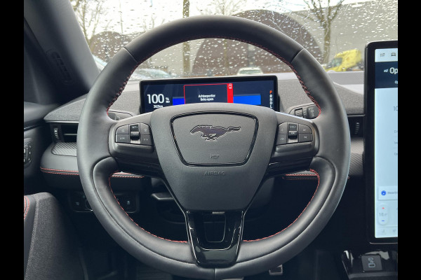 Ford Mustang Mach-E AWD 75 kWh SOH 95% |14.000KM!! VAN € 34.900,- VOOR € 31.877,- UW LENTEVOORDEEL € 3.023,-!| ORIG. NL NAP| EERSTE EIGENAAR| ELEKTRISCHE ACHTERKLEP| B&O| 360 CAMERA| STOEL + STUURVERWARMING| PANO