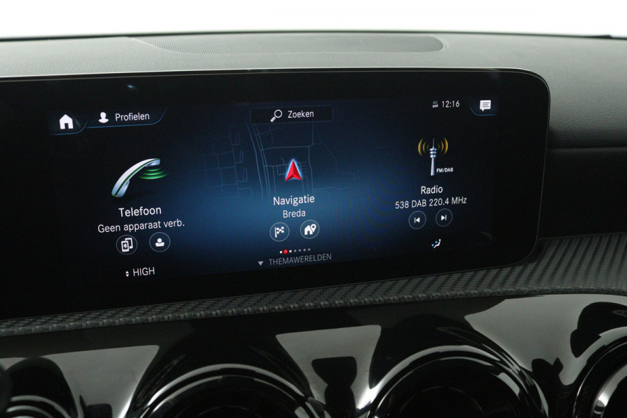 Mercedes-Benz A-Klasse 180 Business Solution (ACHTERUITRIJCAMERA, CRUISE CONTROL, NAVIGATIE, PARKEERSENSOREN)