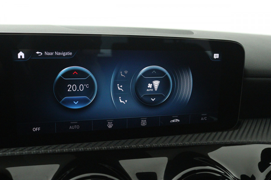 Mercedes-Benz A-Klasse 180 Business Solution (ACHTERUITRIJCAMERA, CRUISE CONTROL, NAVIGATIE, PARKEERSENSOREN)