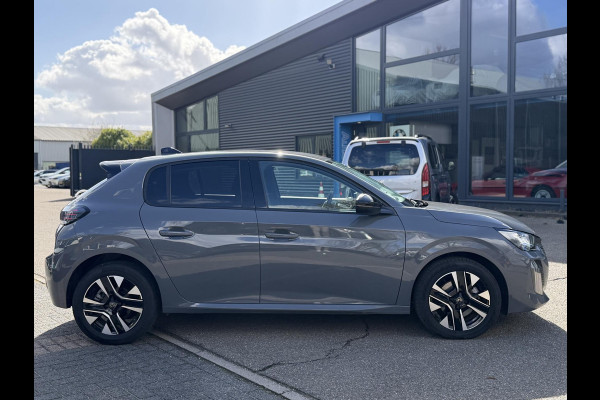 Peugeot 208 1.2 Hybrid 110 e-DCS6 Allure VAN €25.900,- NU VOOR SLECHTS €22.877,- Uw LENTEVOORDEEL €3.023,-FABRIEKSGARANTIE t/m 03-2027 | TOPSTAAT! | KEYLESS ENTRY | APPLE CARPLAY-ANDROID AUTO| PARKEERSENSOREN VOOR EN ACHTER |