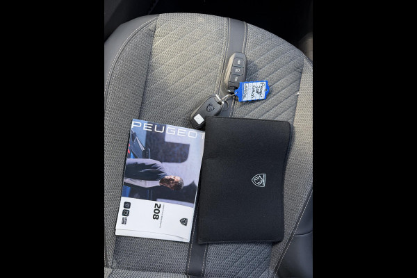 Peugeot 208 1.2 Hybrid 110 e-DCS6 Allure VAN €25.900,- NU VOOR SLECHTS €22.877,- Uw LENTEVOORDEEL €3.023,-FABRIEKSGARANTIE t/m 03-2027 | TOPSTAAT! | KEYLESS ENTRY | APPLE CARPLAY-ANDROID AUTO| PARKEERSENSOREN VOOR EN ACHTER |