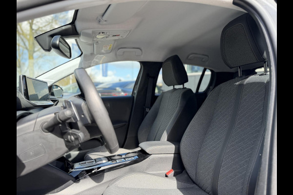 Peugeot 208 1.2 Hybrid 110 e-DCS6 Allure VAN €25.900,- NU VOOR SLECHTS €22.877,- Uw LENTEVOORDEEL €3.023,-FABRIEKSGARANTIE t/m 03-2027 | TOPSTAAT! | KEYLESS ENTRY | APPLE CARPLAY-ANDROID AUTO| PARKEERSENSOREN VOOR EN ACHTER |