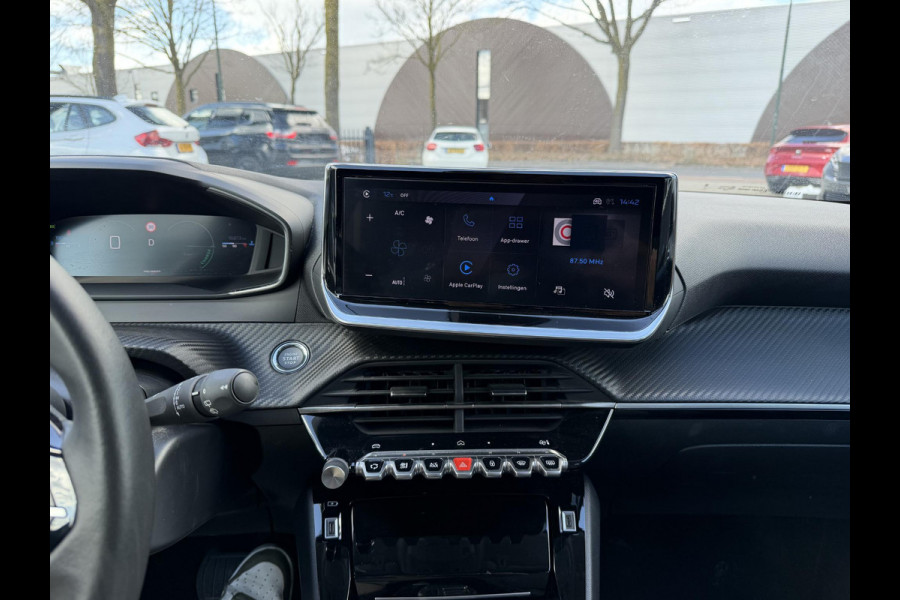 Peugeot 208 1.2 Hybrid 110 e-DCS6 Allure VAN €25.900,- NU VOOR SLECHTS €22.877,- Uw LENTEVOORDEEL €3.023,-FABRIEKSGARANTIE t/m 03-2027 | TOPSTAAT! | KEYLESS ENTRY | APPLE CARPLAY-ANDROID AUTO| PARKEERSENSOREN VOOR EN ACHTER |