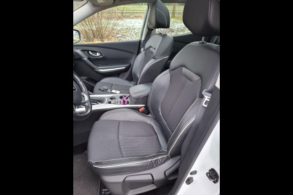 Renault Kadjar 1.2 TCe Bose 130pk Automaat Panorama dak | Climate control | Navigatie