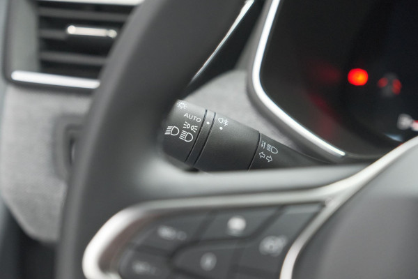 Renault Clio TCe 90 GPF techno | 360 Camera | Adaptieve Cruise Control | Navigatie | 9.3 Inch Groot Scherm