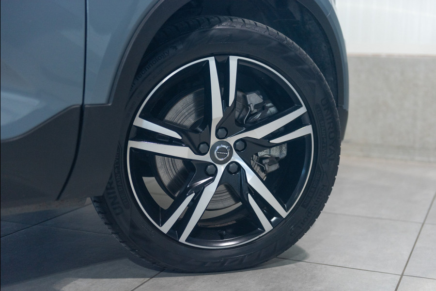 Volvo XC40 T4 Aut. Plug-in Hybrid R-Design ACC Leder Parkeercamera 211pk