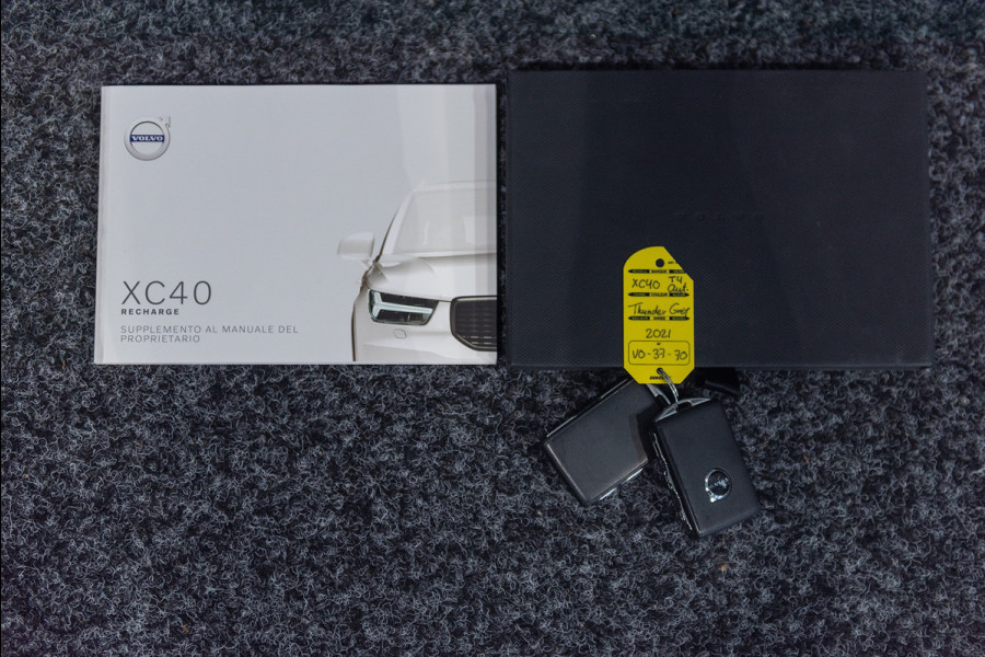 Volvo XC40 T4 Aut. Plug-in Hybrid R-Design ACC Leder Parkeercamera 211pk