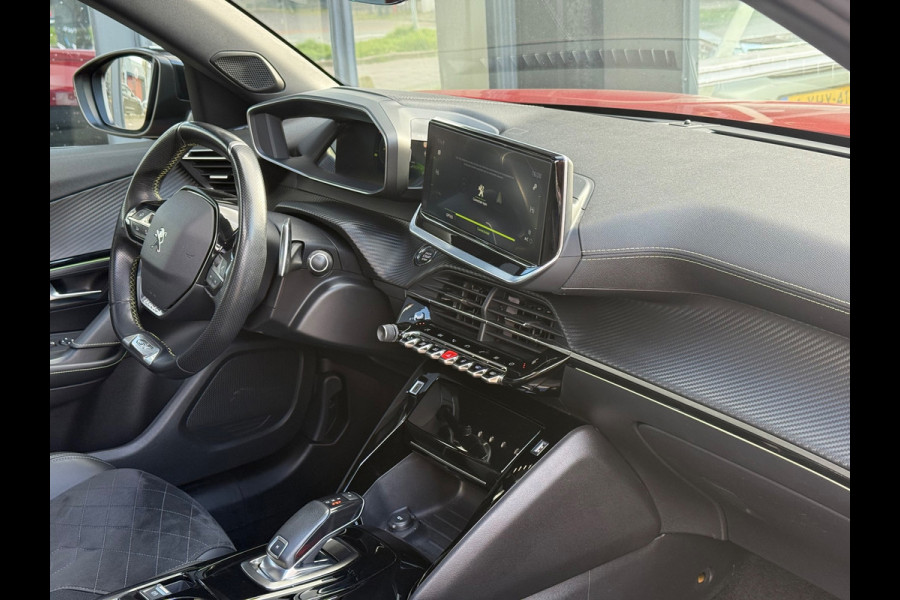 Peugeot 2008 1.2 PureTech GT | 155PK | Pano | LED | Camera