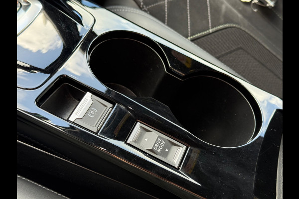 Peugeot 2008 1.2 PureTech GT | 155PK | Pano | LED | Camera