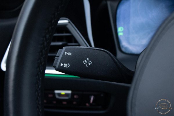 BMW 3-serie 330e PANO MEMORY M PAKKET CAMERA HUD