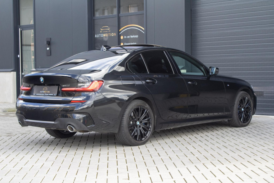 BMW 3-serie 330e PANO MEMORY M PAKKET CAMERA HUD