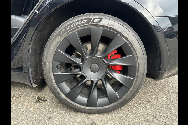 Tesla Model Y Long Range AWD 75 kWh SOH 88%|BTW|VAN €30.900,- NU VOOR SLECHTS €28.877,- Uw LENTEVOORDEEL €2.023,- | AFNEEMBARE TREKHAAK|DE HOOGVOLTACCU EN AANDRIJFLIJN GARANTIE TOT 2030 of 192.000KM| AUTOPILOT| STOEL+ STUURVERWARMING| ACHTERBANK VERWARMD