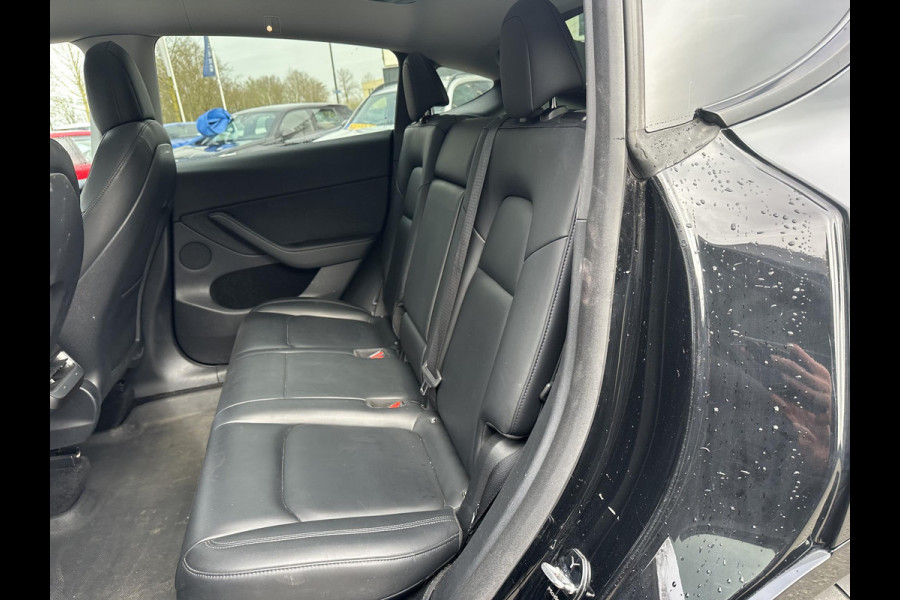 Tesla Model Y Long Range AWD 75 kWh SOH 88%|BTW|VAN €30.900,- NU VOOR SLECHTS €28.877,- Uw LENTEVOORDEEL €2.023,- | AFNEEMBARE TREKHAAK|DE HOOGVOLTACCU EN AANDRIJFLIJN GARANTIE TOT 2030 of 192.000KM| AUTOPILOT| STOEL+ STUURVERWARMING| ACHTERBANK VERWARMD