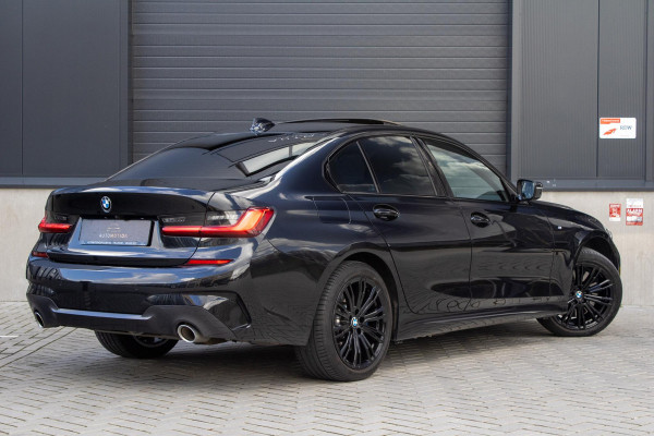 BMW 3-serie 330e PANO MEMORY M PAKKET CAMERA HUD