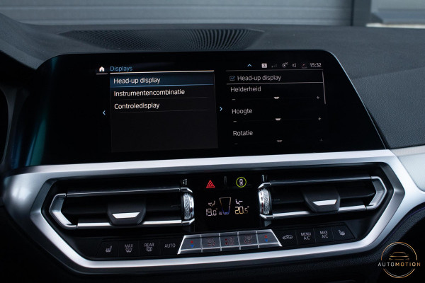 BMW 3-serie 330e PANO MEMORY M PAKKET CAMERA HUD