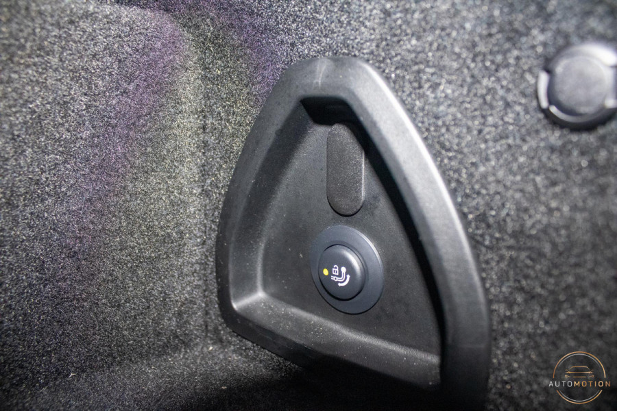 BMW 3-serie 330e PANO MEMORY M PAKKET CAMERA HUD