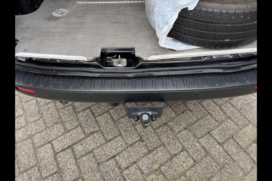 Ford Transit Custom 340 2.0 TDCI L2H1 Trend | SCI | 170pk Automaat Trekhaak | Achteruitrijcamera | Stoelverwarming | 3 zits | Navigatie